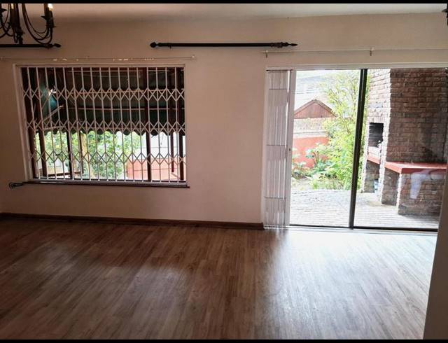 3 BEDROOM TOWNHOUSE FOR SALE IN KENRIDGE